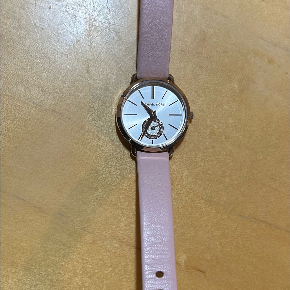 MK Watch - Picture 2 of 5